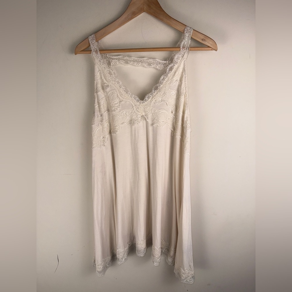 POL Women's Ivory Lace Chemise Sleeveless Knee Length Soft Stretch Romantic